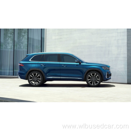 Compact 2023 Xingyue L electric vehicle